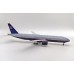 IF772UA1123 - 1/200 N786UA UNITED GREY TOP 777-200 WITH STAND