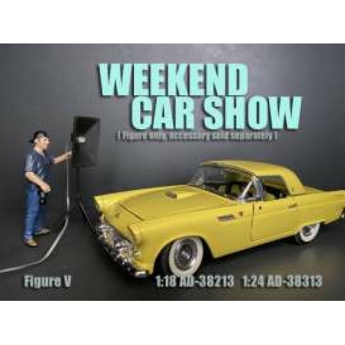 AD38213 - 1/18 WEEKEND CAR SHOW FIGURE NO.5 (LIGHTNING SOLD SEPERATLY AD38439)