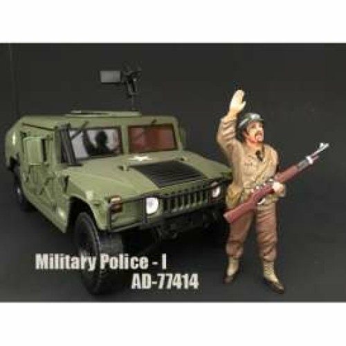 AD77414 - 1/18 WWII US MILITARY POLICE FIGURE NO.1 WITH RIFFLE