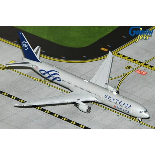 GJDAL2156 - 1/400 DELTA AIRLINES B767-400ER N844MH SKYTEAM LIVERY