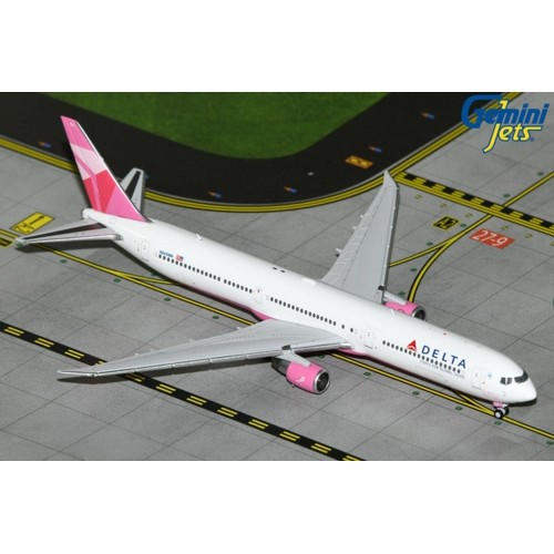 GJDAL2157 - 1/400 DELTA AIRLINES B767-400ER N845MH EVELYN H LAUDER BREAST CANCER