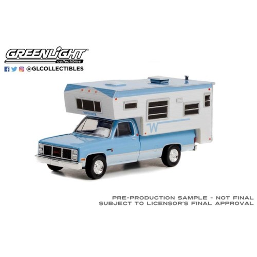 GL30338 - 1/64 1985 GMC SIERRA 2500 WITH WINNEBAGO SLIDE-IN CAMPER LIGHT BLUE AND FROST WHITE (HOBBY EXCLUSIVE)