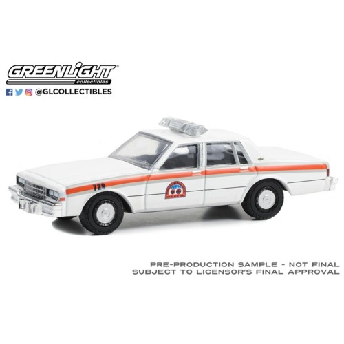 GL30442 - 1/64 1987 CHEVROLET CAPRICE - NYC EMA (CITY OF NEW YORK EMERGENCY MEDICAL SERVICE)(HOBBY EXCLUSIVE)