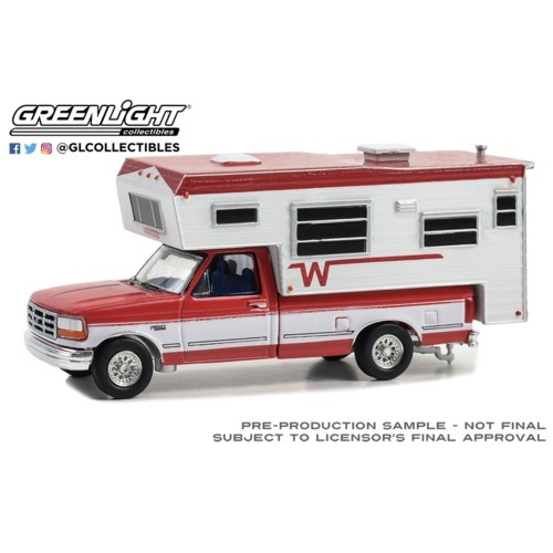 GL30449 - 1/64 1995 FORD F-250 LONG BED WITH WINNEBAGO SLIDE-IN CAMPER