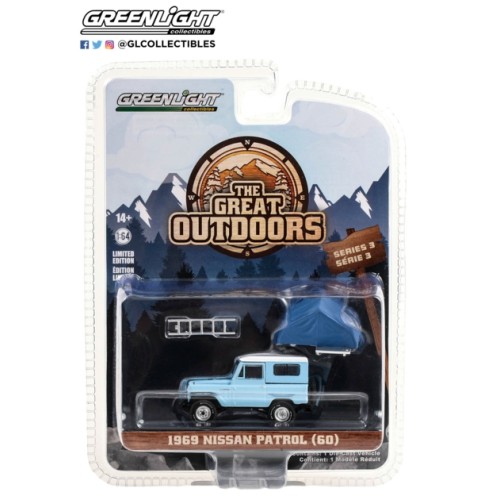 GL38050-A - 1/64 THE GREAT OUTDOORS SERIES 3 - 1969 NISSAN PATROL (60) LIGHT BLUE & WHITE WITH CAMP'OTEL CARTOP SLEEPER TENT SOLID PACK