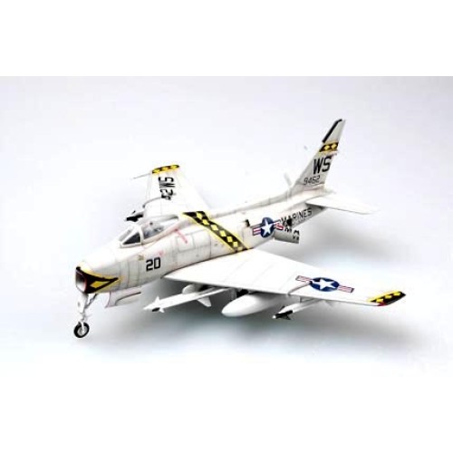 HBB80313 - 1/48 FJ-4B FURY (PLASTIC KIT)