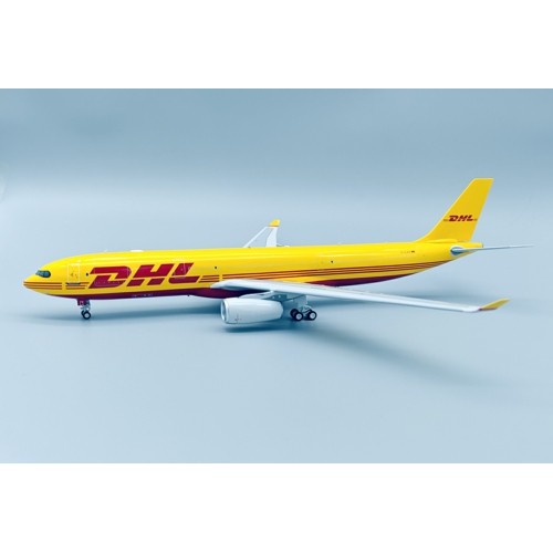 IF333DH0824 - 1/200 DHL (EUROPEAN AIR TRANSPORT - EAT) AIRBUS A330-343P2F D-AJFK WITH STAND