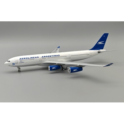 IF342LV1124R - 1/200 AEROLINEAS ARGENTINAS AIRBUS A340-211 LV-ZPO WITH STAND LIMITED 51 MODELS