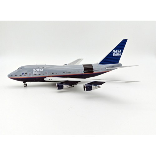 IF747SPSOFIA01 - 1/200 N145UA SOFIA 747SP WITH STAND AND KEY CHAIN