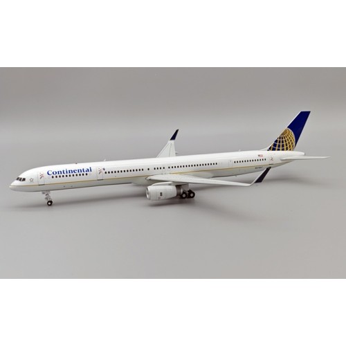 IF753CO1023 - 1/200 CONTINENTAL AIRLINES BOEING 757-324 N57857 WITH STAND LIMITED