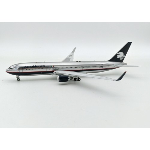 IF763AM1123P - 1/200 AEROMEXICO BOEING 767-3Q8/ER XA-APB WITH STAND