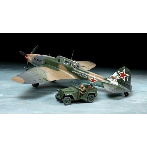 IT25212 - 1/48 IL-2 AND GAZ-67B (PLASTIC KIT)