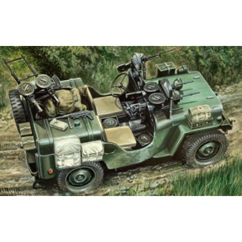 IT320 - 1/35 COMMANDO CAR (PLASTIC KIT)