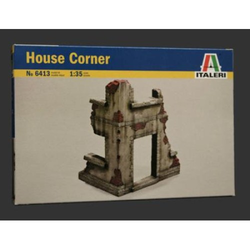 IT6413 - 1/35 HOUSE CORNER (PLASTIC KIT)