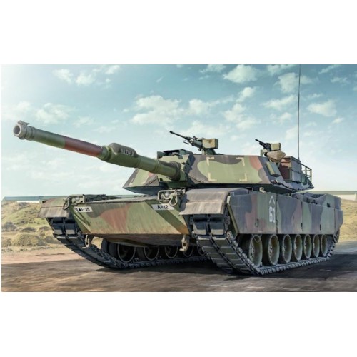 IT6596 - 1/36 M1 A1 ABRAMS (PLASTIC KITS)