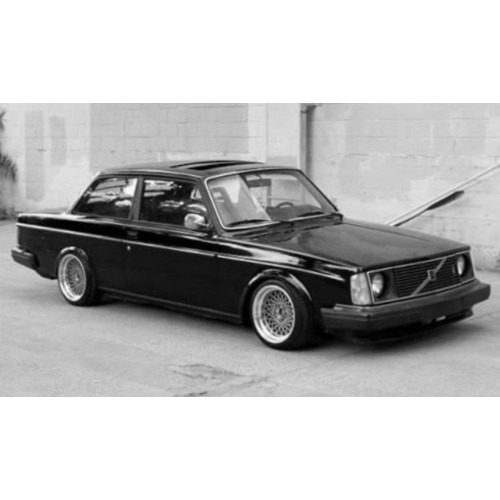 IXMOC311 - 1/43 VOLVO 242 CUSTOM BLACK 1980