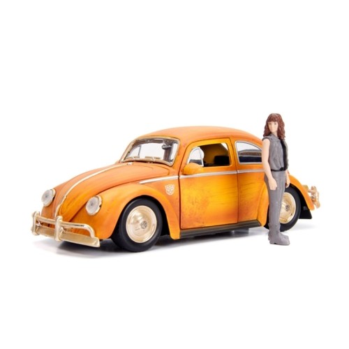 JAD30114 - 1/24 VOLKSWAGEN BEETLE TRANSFORMERS BUMBLEBEE WITH CHARLIE FIGURE