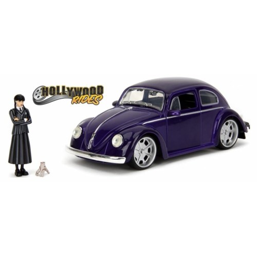 JAD35131 - 1/24 HOLLYWOOD RIDES - VW BEETLE 1959 WITH WEDNESDAY ADDAMS AND THING