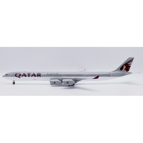 JC20301 - 1/200 QATAR AIRWAYS AIRBUS A340-600 REG: A7-AGA WITH STAND