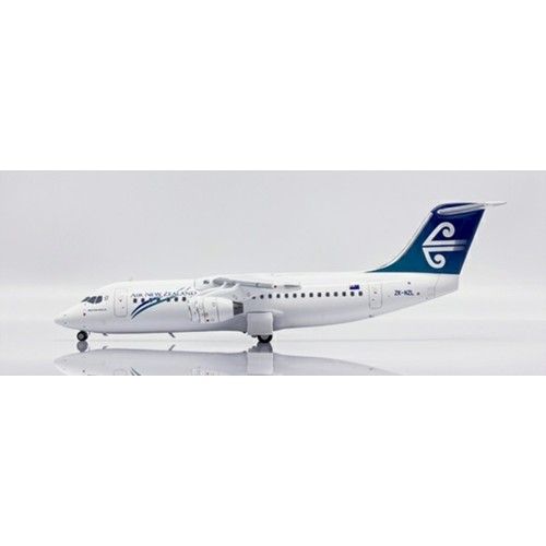 JC20331 - 1/200 AIR NEW ZEALAND LINK BRITISH AEROSPACE BAE 146-300 REG: ZK-NZL WITH STAND