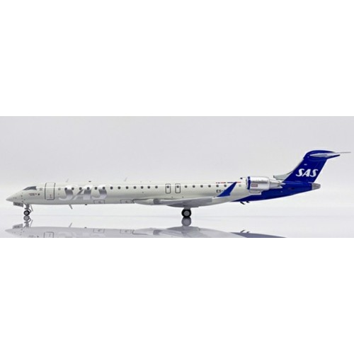 JC20360 - 1/200 SAS SCANDINAVIAN AIRLINES BOMBARDIER CRJ-900ER REG: ES-ACB WITH STAND