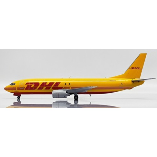 JC20385 - 1/200 DHL (SOUTHERN AIR) BOEING 737-400(SF) REG: N498SA WITH STAND