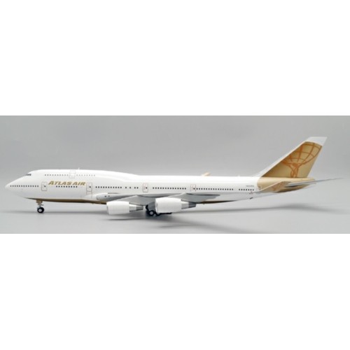 JC2747 - 1/200 ATLAS AIR BOEING 747-400 GOLD REG: N322SG WITH STAND