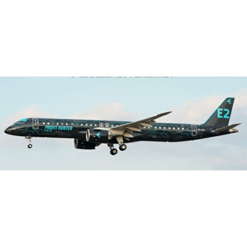 JC40223 - 1/400 EMBRAER HOUSE COLOUR E195-E2 PROFIT HUNTER REG: PR-ZIQ WITH ANTENNA