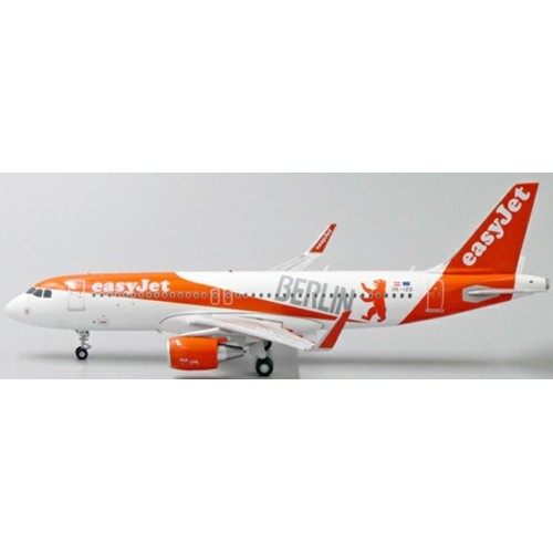 JCEW2320005 - 1/200 EASYJET EUROPE AIRBUS A320 BERLIN REG: OE-IZQ WITH STAND