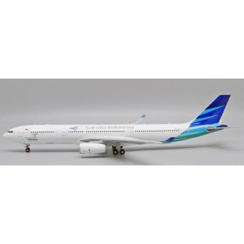 JCLH2271 - 1/200 GARUDA INDONESIA AIRBUS A330-300 REG: PK-GHA WITH STAND