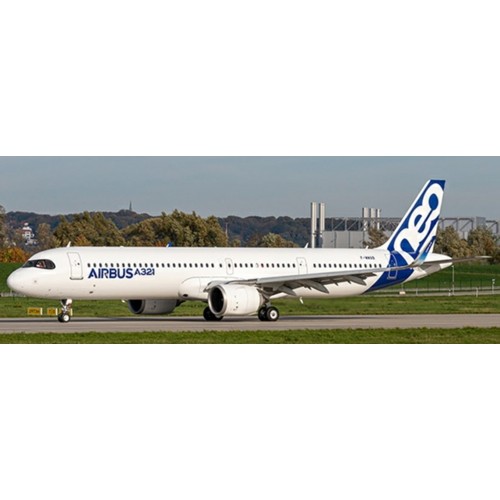 JCLH2429 - 1/200 AIRBUS INDUSTRIE AIRBUS A321NEO 'HOUSE COLOUR' REG F-WWAB WITH STAND