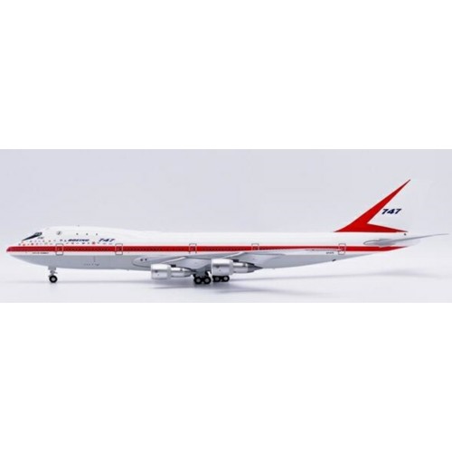 JCLH2432 - 1/200 BOEING COMPANY HOUSE COLOR 747-100 CITY OF EVERETT REG: N7470 WITH STAND