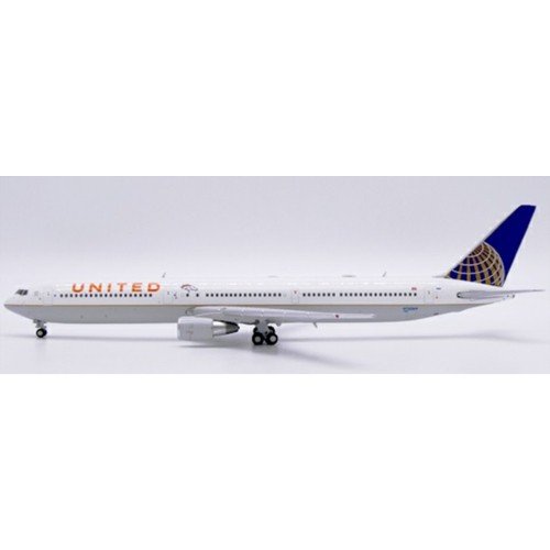 JCLH4367 - 1/400 UNITED AIRLINES BOEING 767-400ER DENVER BRONCOS REG: N76064 WITH ANTENNA