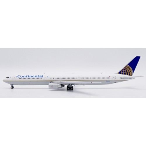 JCLH4370 - 1/400 CONTINENTAL AIRLINES BOEING 767-400ER REG: N66051 WITH ANTENNA