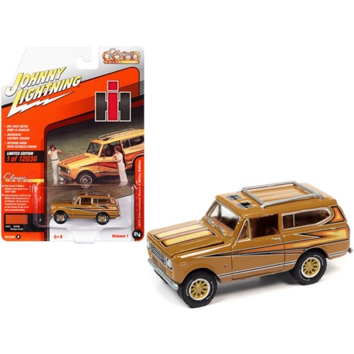 JLCG028B-2 - 1/64 JOHNNY LIGHTNING CLASSIC GOLD - RELEASE 1 2022 - ASSORTMENT B - 1979 INTERNATIONAL SCOUT MIDAS EDITION RALLYE GOLD