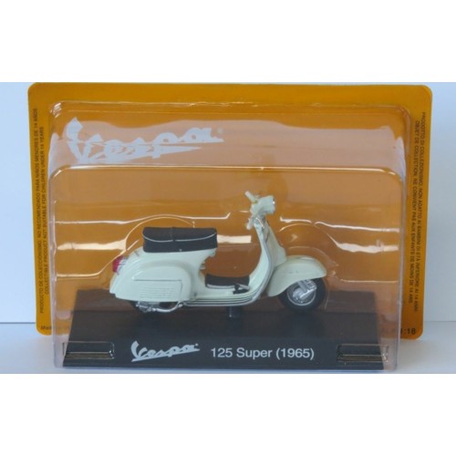 MAGNL047 - 1/18 VESPA 125 SUPER 1965