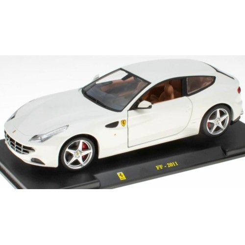 MAGPG12 - 1/24 FERRARI FF 2011 (WITH CASE)