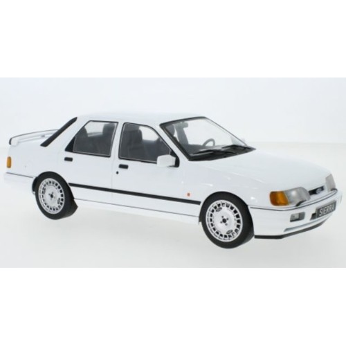 MCG18172 - 1/18 FORD SIERRA COSWORTH WHITE 1988