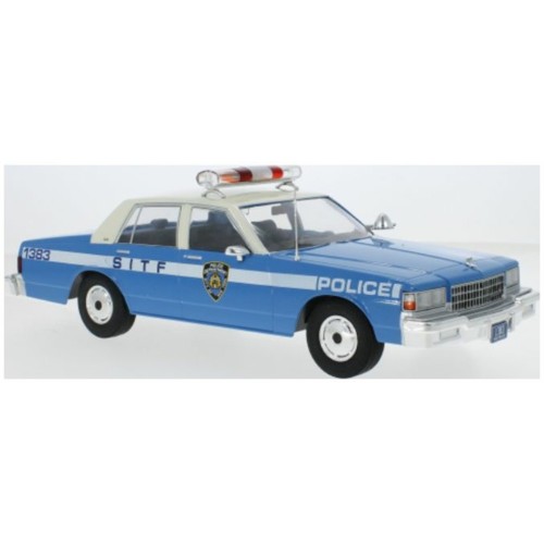 MCG18360 - 1/18 CHEVROLET CAPRICE NYPD NEW YORK POLICE DEPARTMENT 1987 CHEVROLET CAPRICE METALLIC