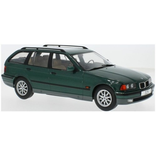 MCG18366 - 1/18 BMW 3ER (E36) TOURING GREEN 1995