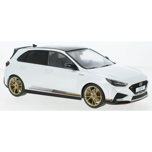 MCG18376 - 1/18 HYUNDAI I30 N METALIC WHITE 2021