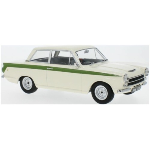 MCG18434 - 1/18 FORD LOTUS CORTINA MK I WHITE/GREEN 1963