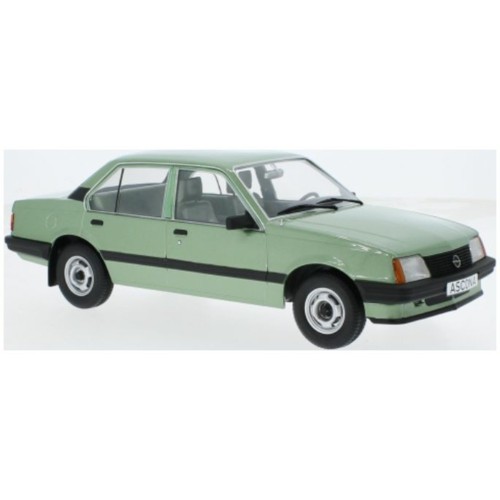 MCG18458 - 1/18 OPEL ASCONA C 1981 METALLIC GREEN