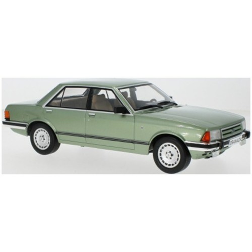 MCG18535 - 1/18 FORD GRANADA MK II 2.8 GHIA GREEN 1982 LHD