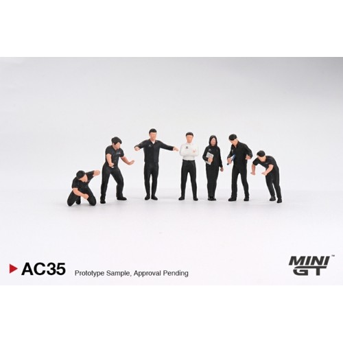 MGTAC35 - 1/64 FIGURINE NISMO TECHNICIAN TEAM (CARS NOT INCLUDED)