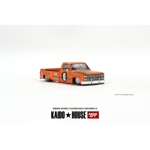 MGTKHMG090 - 1/64 CHEVROLET SILVERADO DUALLY KAIDO WORKS V2