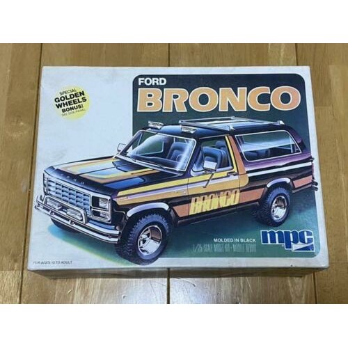 MPC991 - 1/25 1980 FORD BRONCO (PLASTIC KIT)