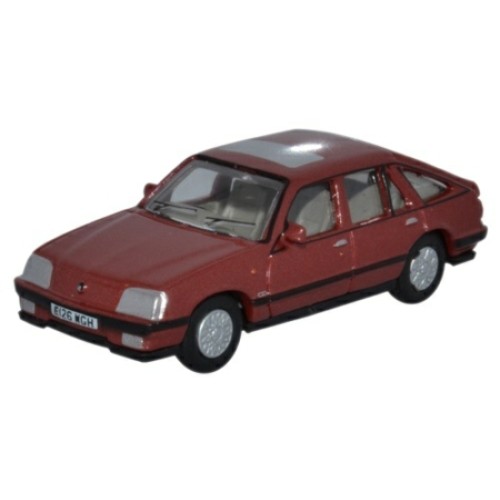 OX76CAV002 - 1/76 VAUXHALL CAVALIER CARMELIAN RED