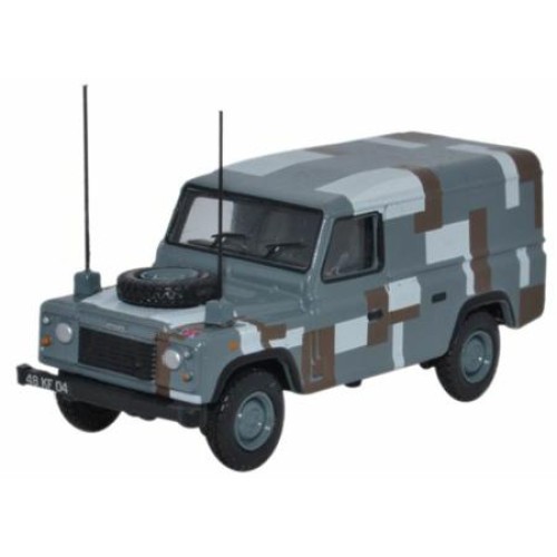 OX76DEF012 - 1/76 LAND ROVER DEFENDER BERLIN SCHEME