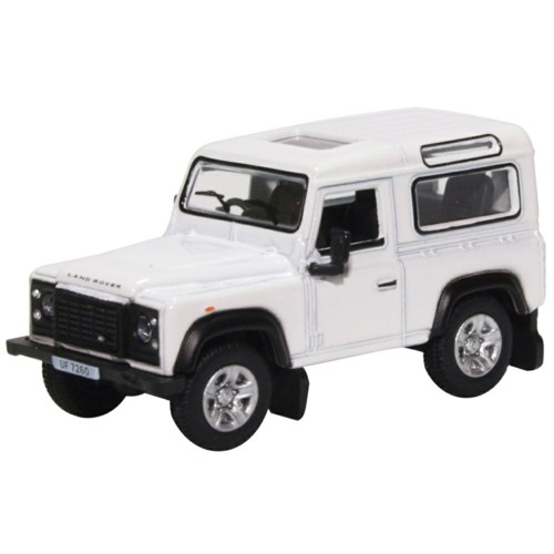 OX76LRDF012 - 1/76 LAND ROVER DEFENDER 90 STATION WAGON WHITE (HK REG)